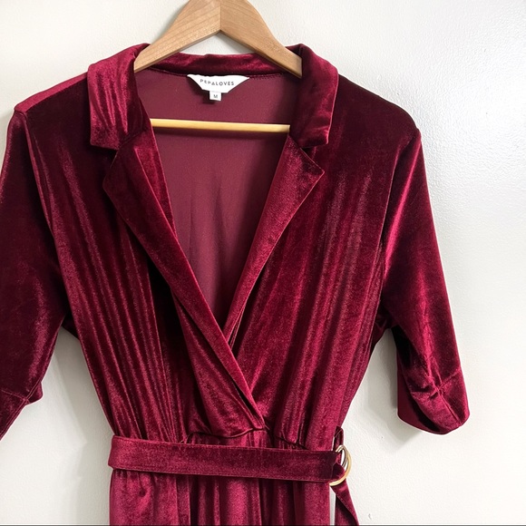Holiday Velvet Romper - Picture 5 of 9